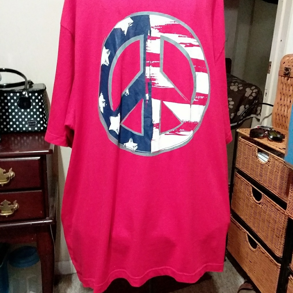 Womens extra large red peace sign t shirt